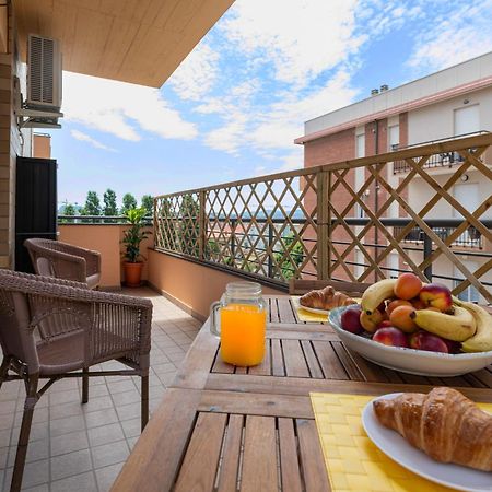 דירות פסארו Casa Baia Flaminia מראה חיצוני תמונה